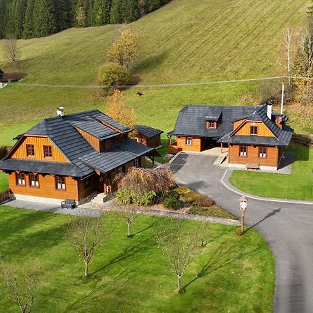 Valassky Dvur Velké Karlovice Exterior foto