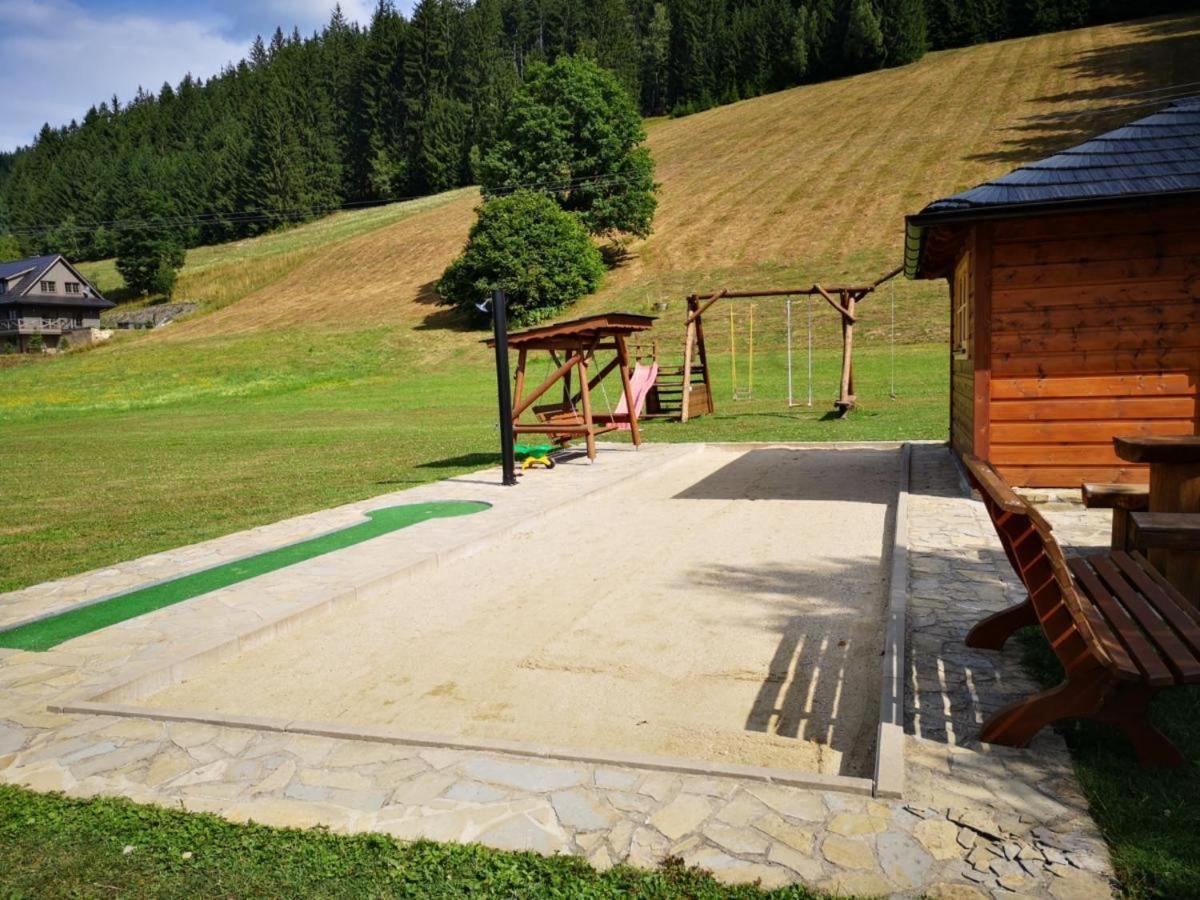 Valassky Dvur Velké Karlovice Exterior foto