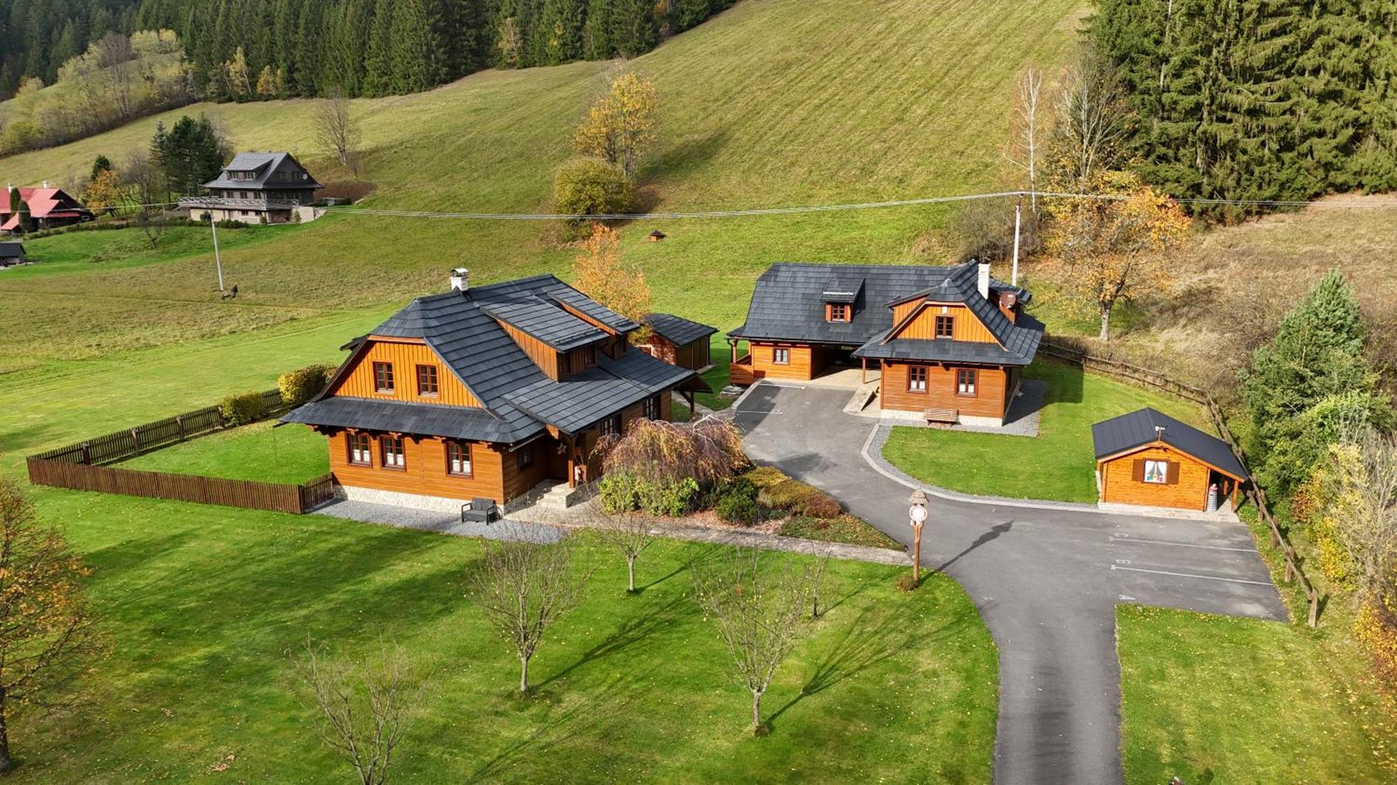 Valassky Dvur Velké Karlovice Exterior foto
