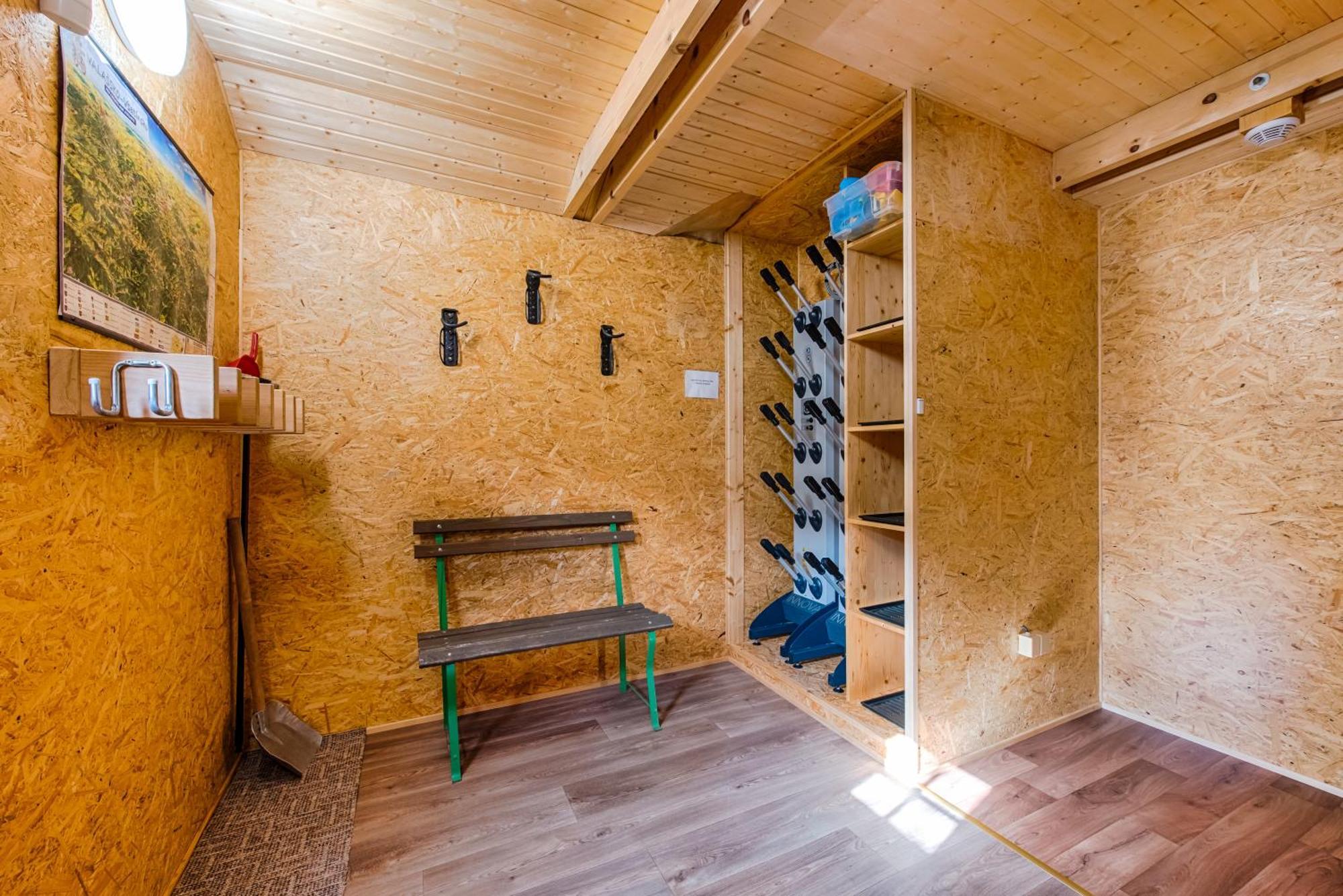 Valassky Dvur Velké Karlovice Exterior foto