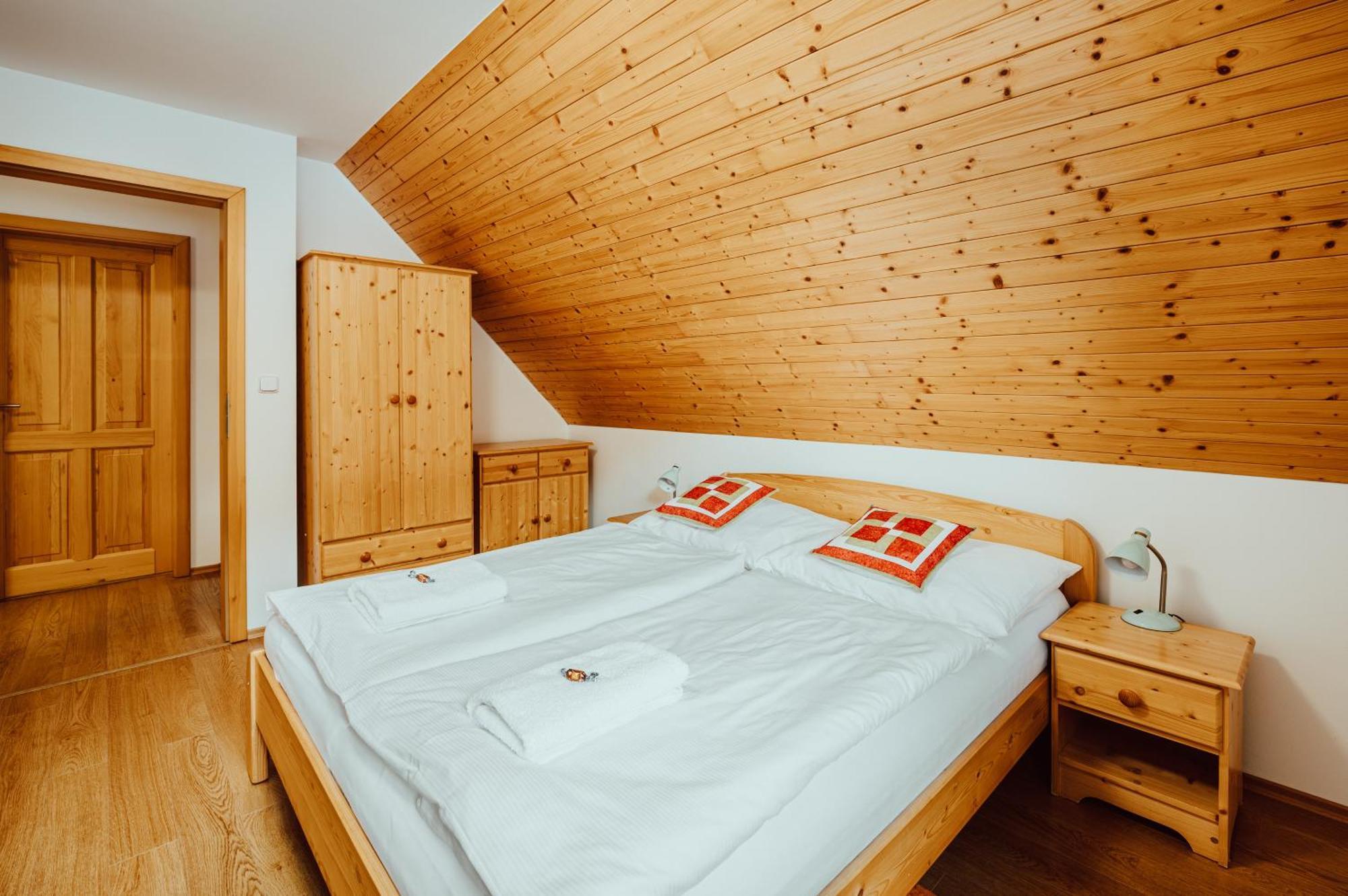 Valassky Dvur Velké Karlovice Exterior foto